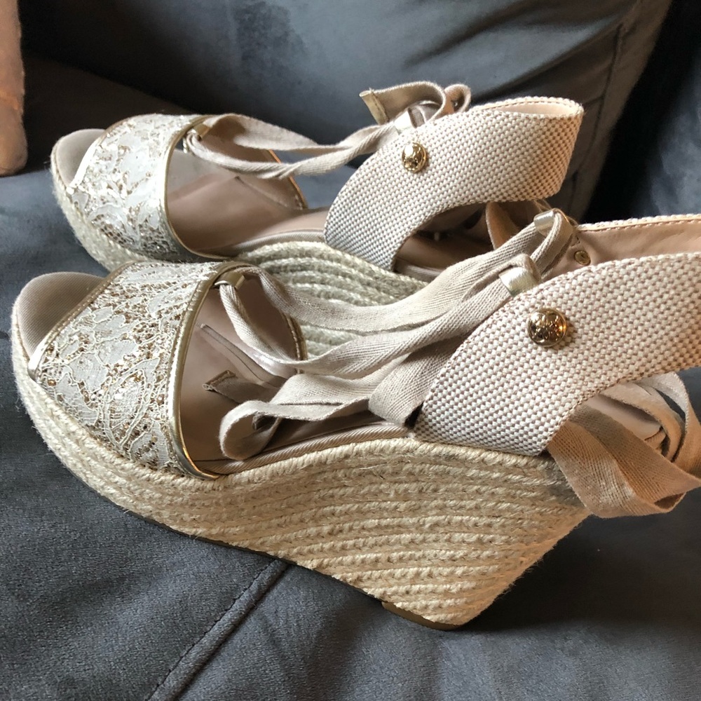 Guess Wedges size 10
